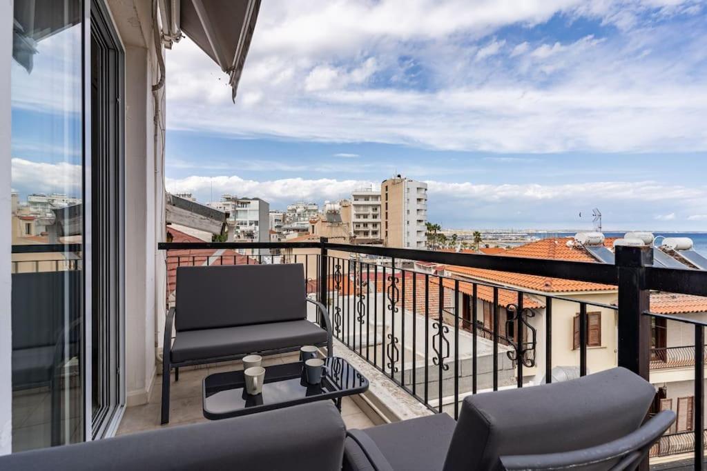 Must Stay - Finikoudes Seaview Larnaca Exterior photo