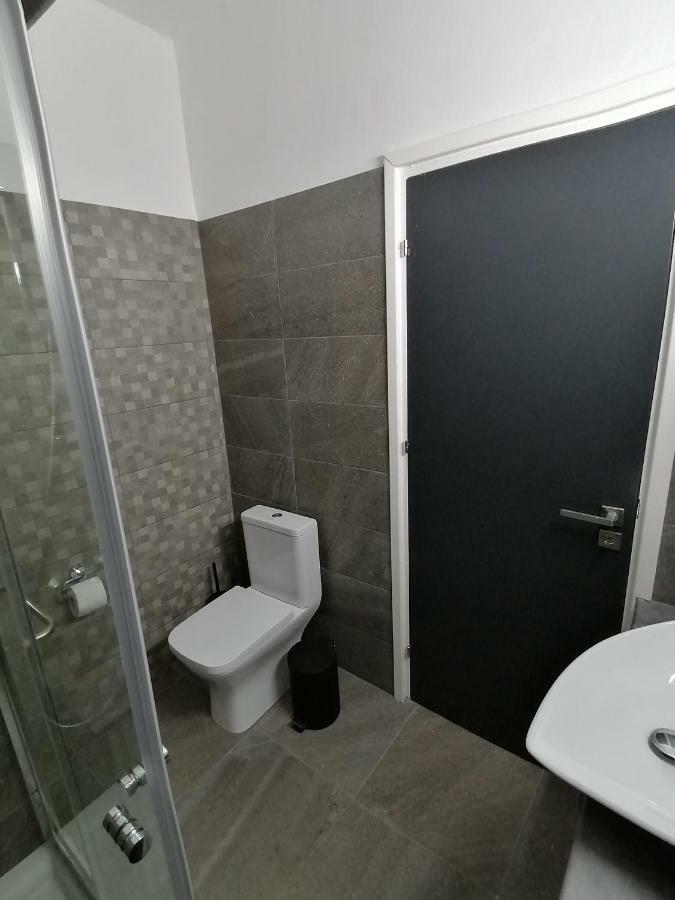 Must Stay - Finikoudes Seaview Larnaca Exterior photo
